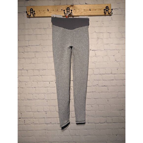 Scrunch Butt full length textured leggings large * - Picture 2 of 5